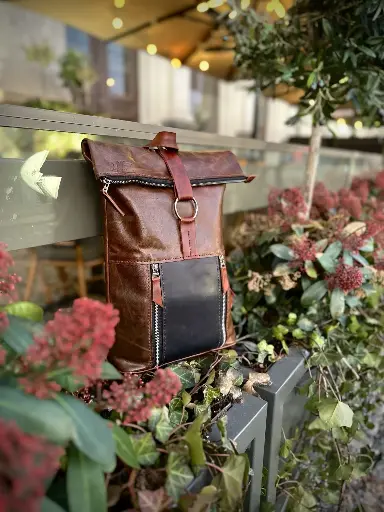 Backpack Roll Top M tobacco pull-up & cognac vintage